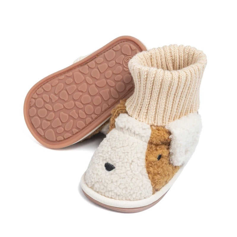 Infants animal design booties SHO