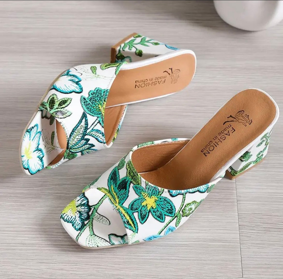 Women round heel pullover high heel