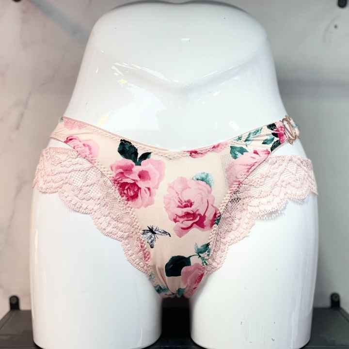 Women's Sexy And Comfortable Elastic Underwear With Printed Patchwork Lace Fashion V-Shaped Buckle Women's Hot Pants