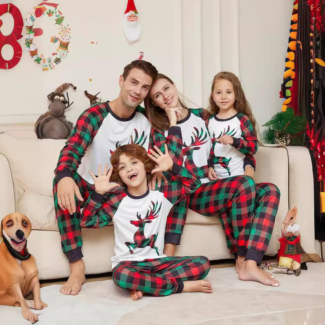 d New Long Sleeved Family Christmas Pajamas With Cartoon Reindeer Print Green Grid Set