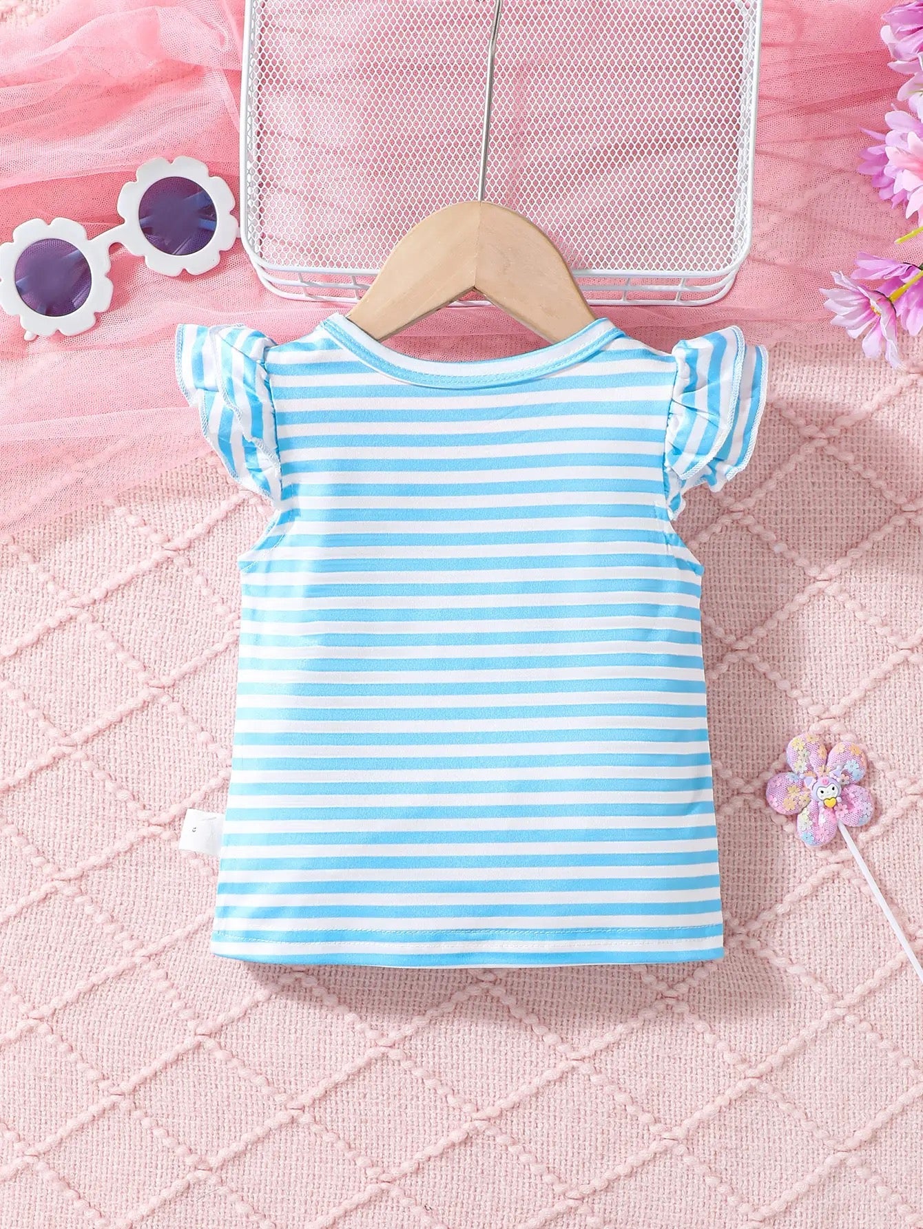 Toddlers top with cats